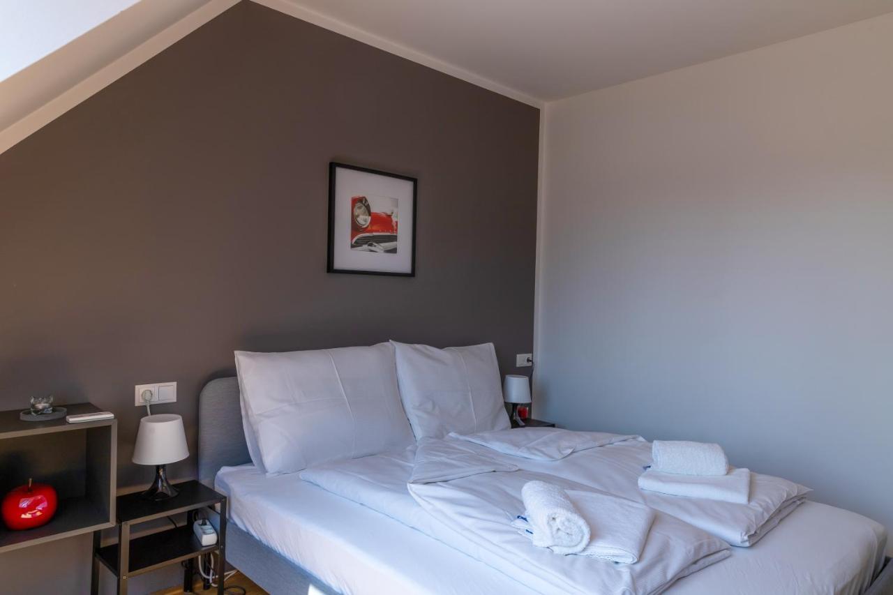 Maureen Lovely 2 Bedroom Unit With Community Pool Вена Экстерьер фото