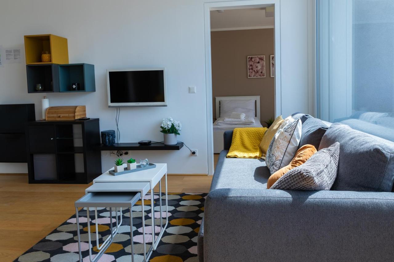 Maureen Lovely 2 Bedroom Unit With Community Pool Вена Экстерьер фото