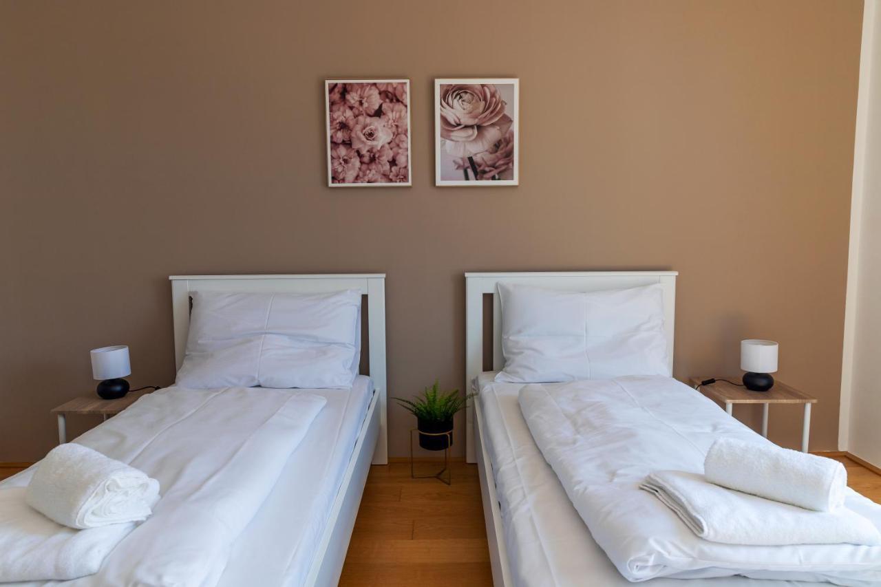 Maureen Lovely 2 Bedroom Unit With Community Pool Вена Экстерьер фото